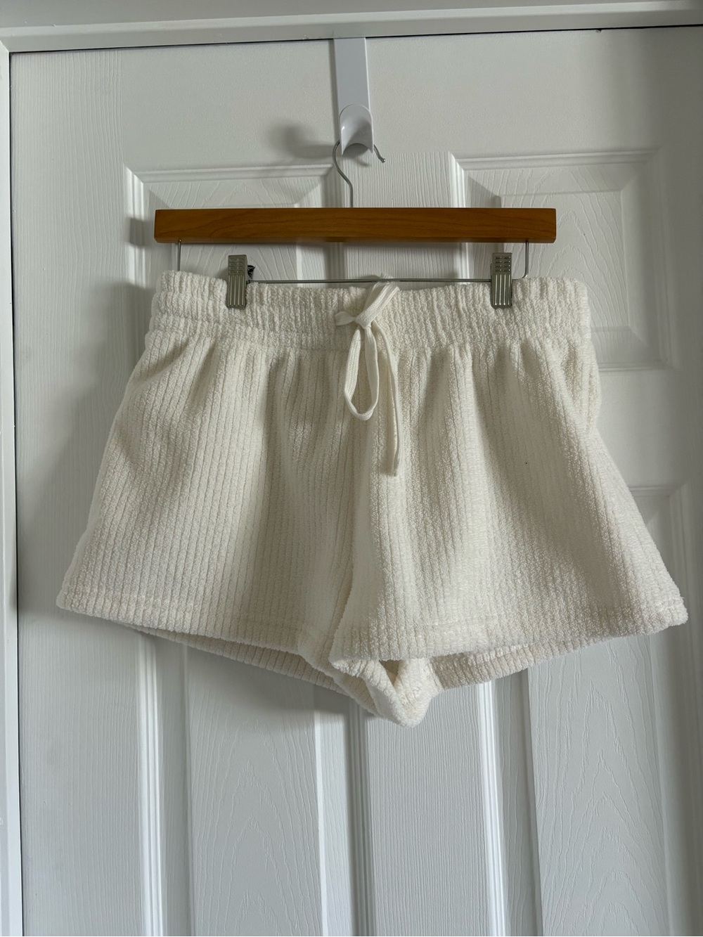 Ribbed Drawstring Athletic Shorts - Cream